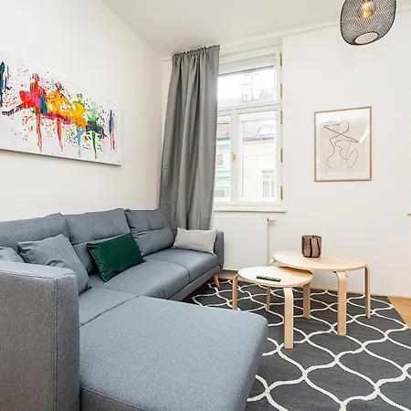 Amazing Two-bedroom With Terrace *