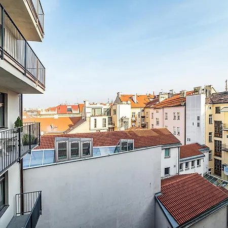 Amazing Two-bedroom With Terrace Lägenhet Prag