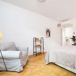 Amazing Two-bedroom With Terrace *